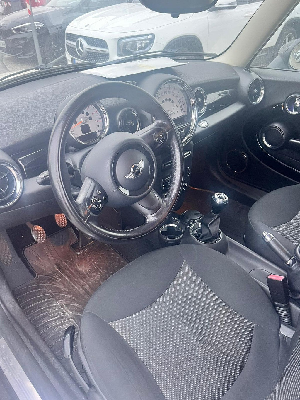 MINI - COOPER D (2014 - km 179.000 - Diesel)