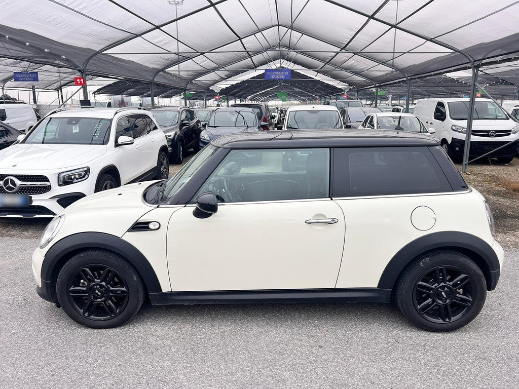 MINI - COOPER D (2014 - km 179.000 - Diesel)