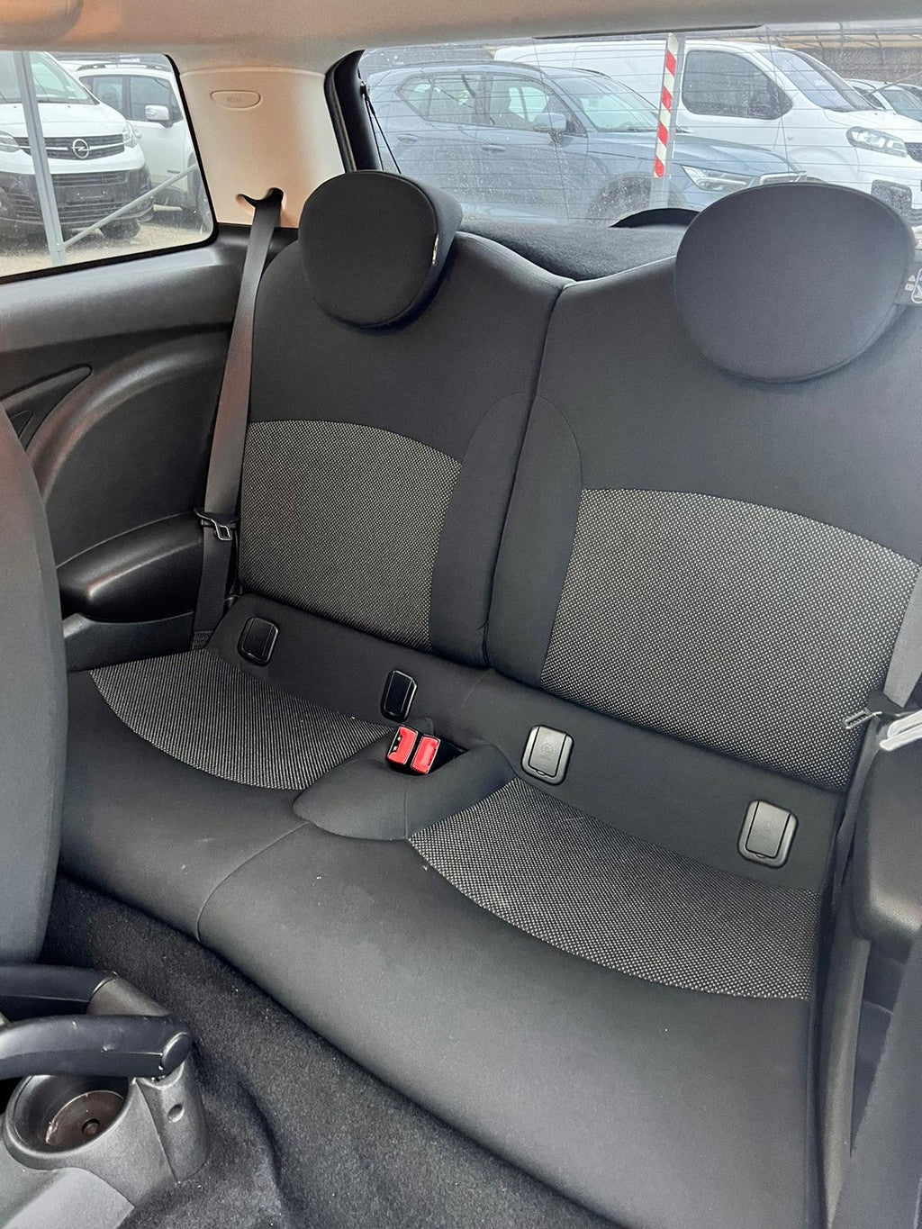 MINI - COOPER D (2014 - km 179.000 - Diesel)