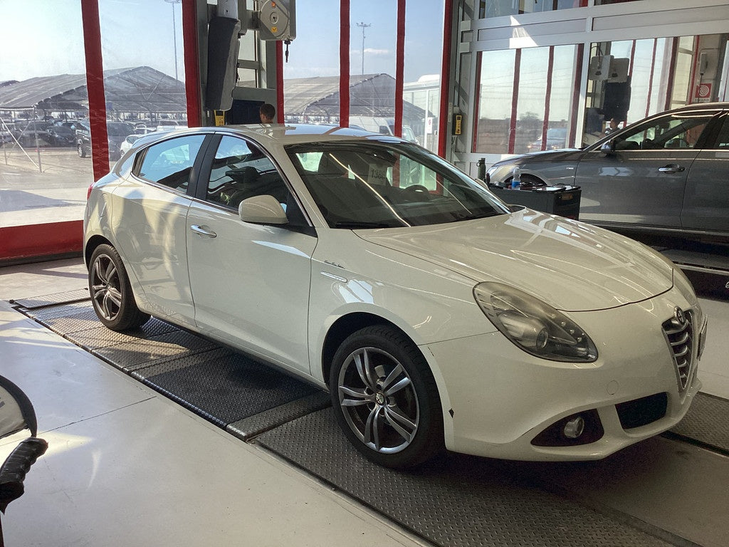 ALFA ROMEO - GIULIETTA (2013 - km 126.936 - GPL)