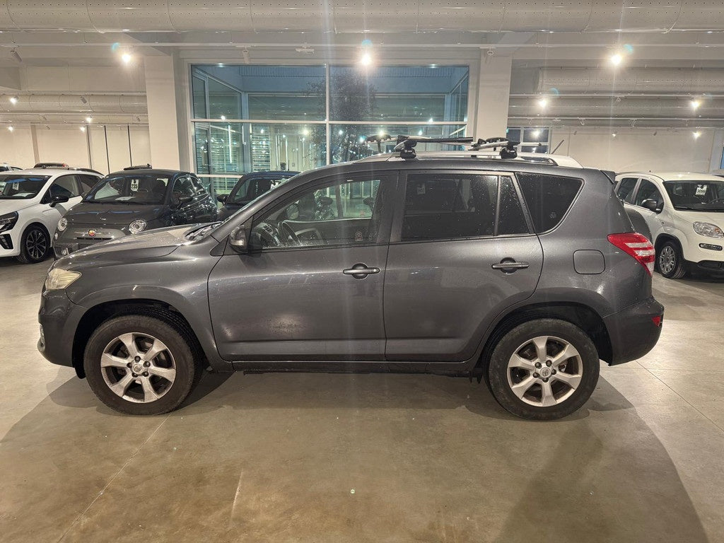 TOYOTA - RAV 4 (2011 - km 129.646 - Diesel)