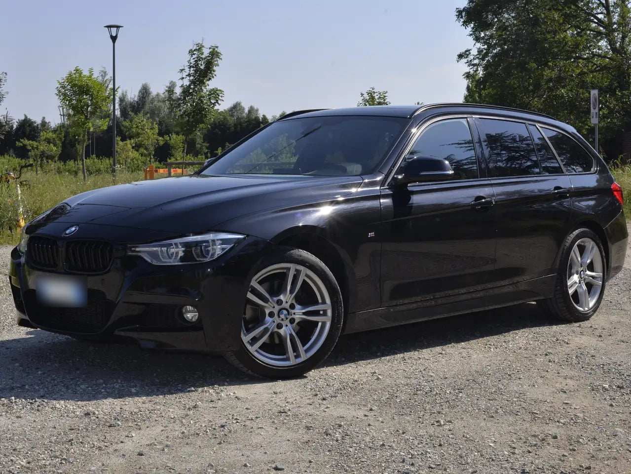 BMW - 320d (2019 - km 148.000 - Diesel)