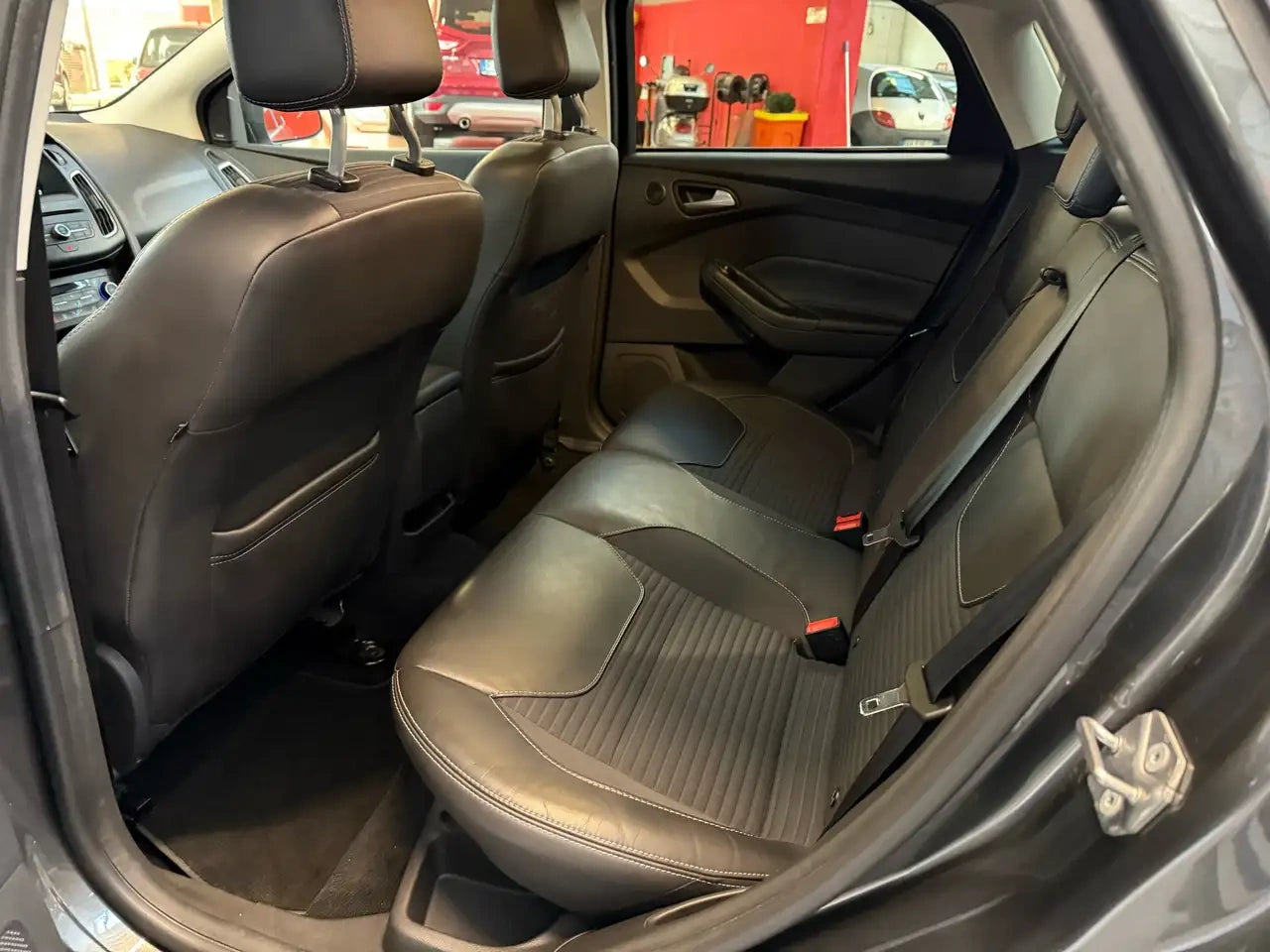 FORD - FOCUS (2015 - km 79.000 - Benzina)