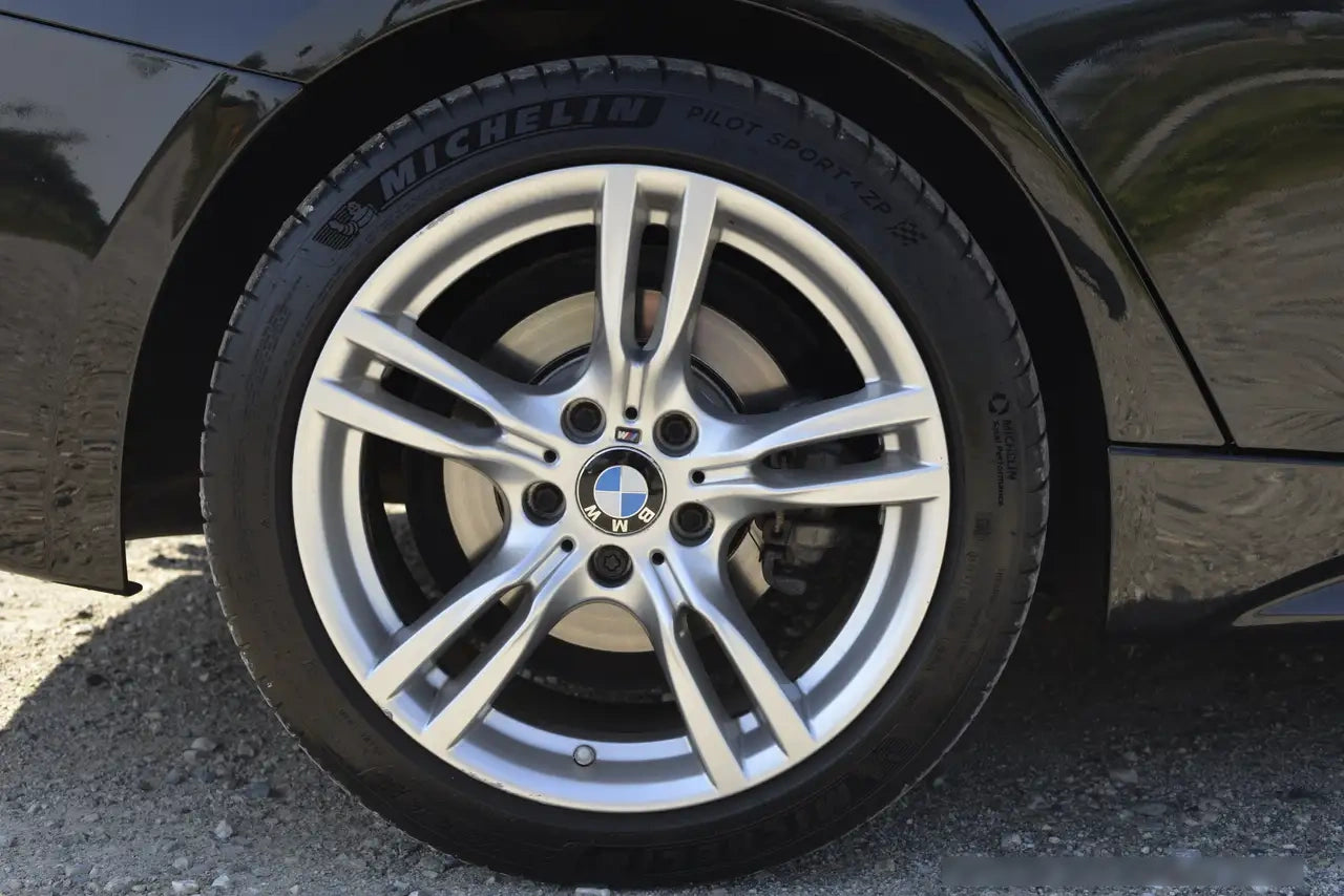 BMW - 320d (2019 - km 148.000 - Diesel)
