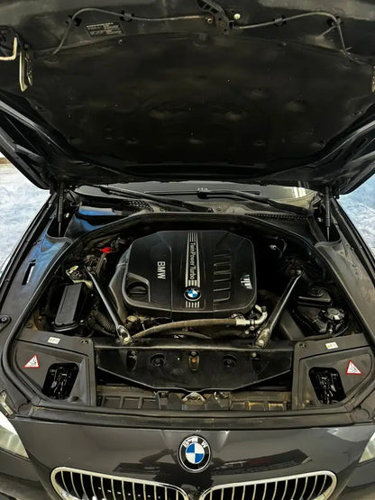 BMW - 530D (2013 - km 114.000 - Diesel)