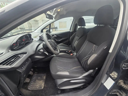 PEUGEOT - 208 (2015 - 130.000 km - Benzina)