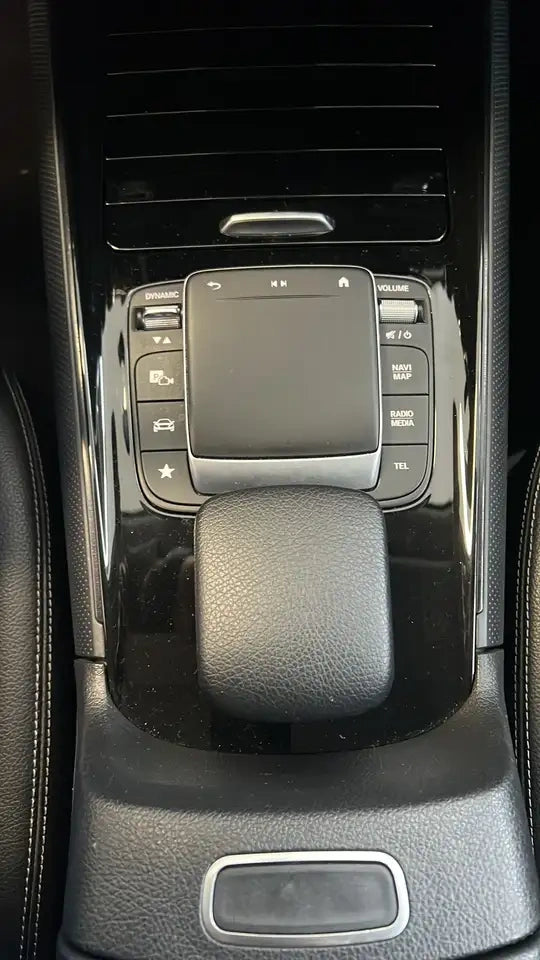 MERCEDES-BENZ - GLB 200 (2021 - km 87.983 - Diesel)