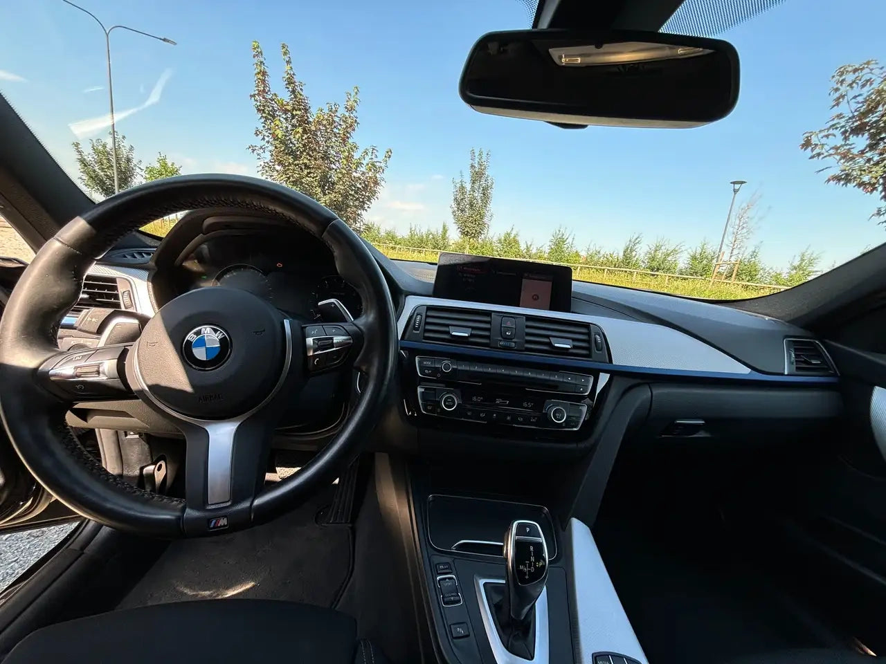 BMW - 320d (2019 - km 148.000 - Diesel)