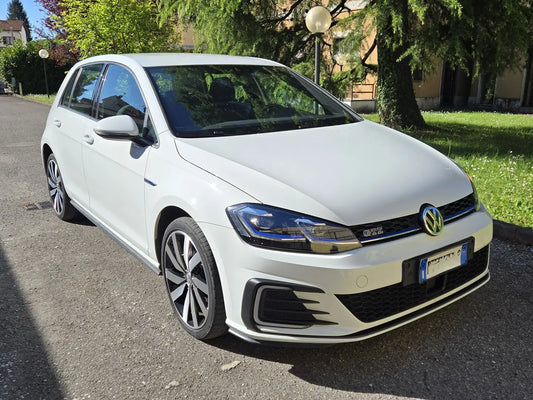 VOLKSWAGEN - GOLF GTE (2017 - km 107.500 - Ibrida)