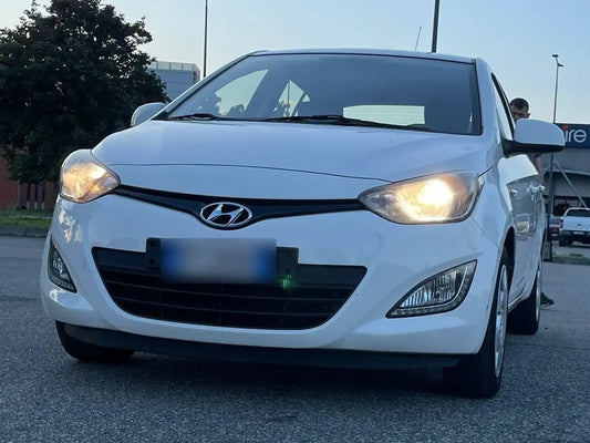 HYUNDAI - I20 (2013 - km 87.650 - Benzina)