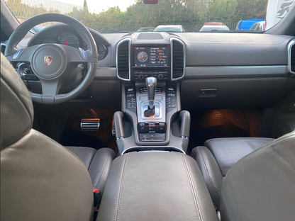 PORSCHE - CAYENNE (2011 - km 162.000 - Benzina)