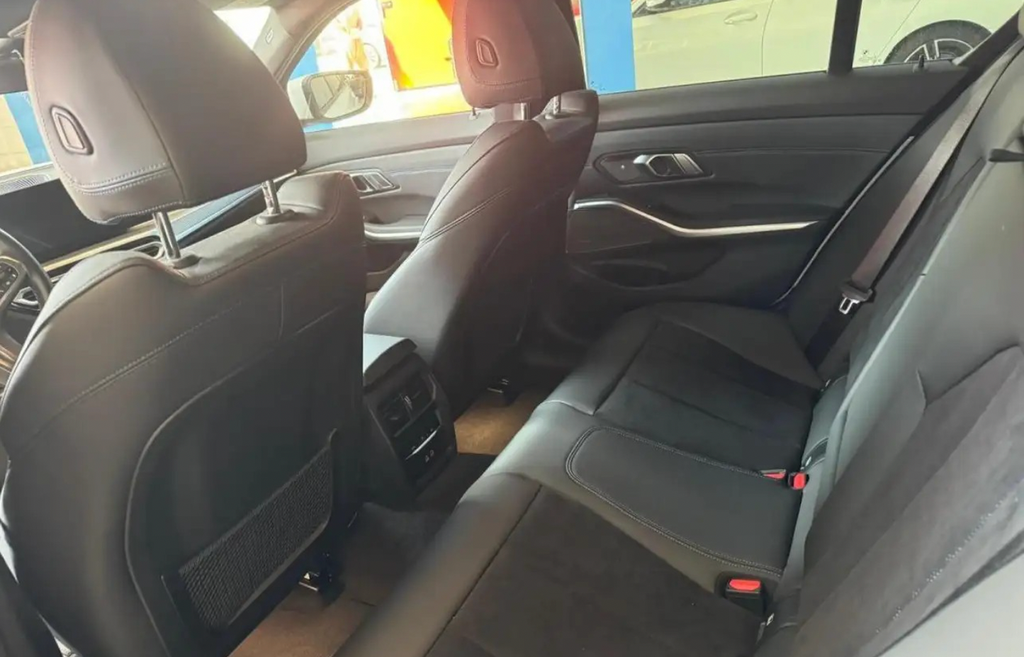 BMW - 318 (2022 - km 30.000 - Ibrida)