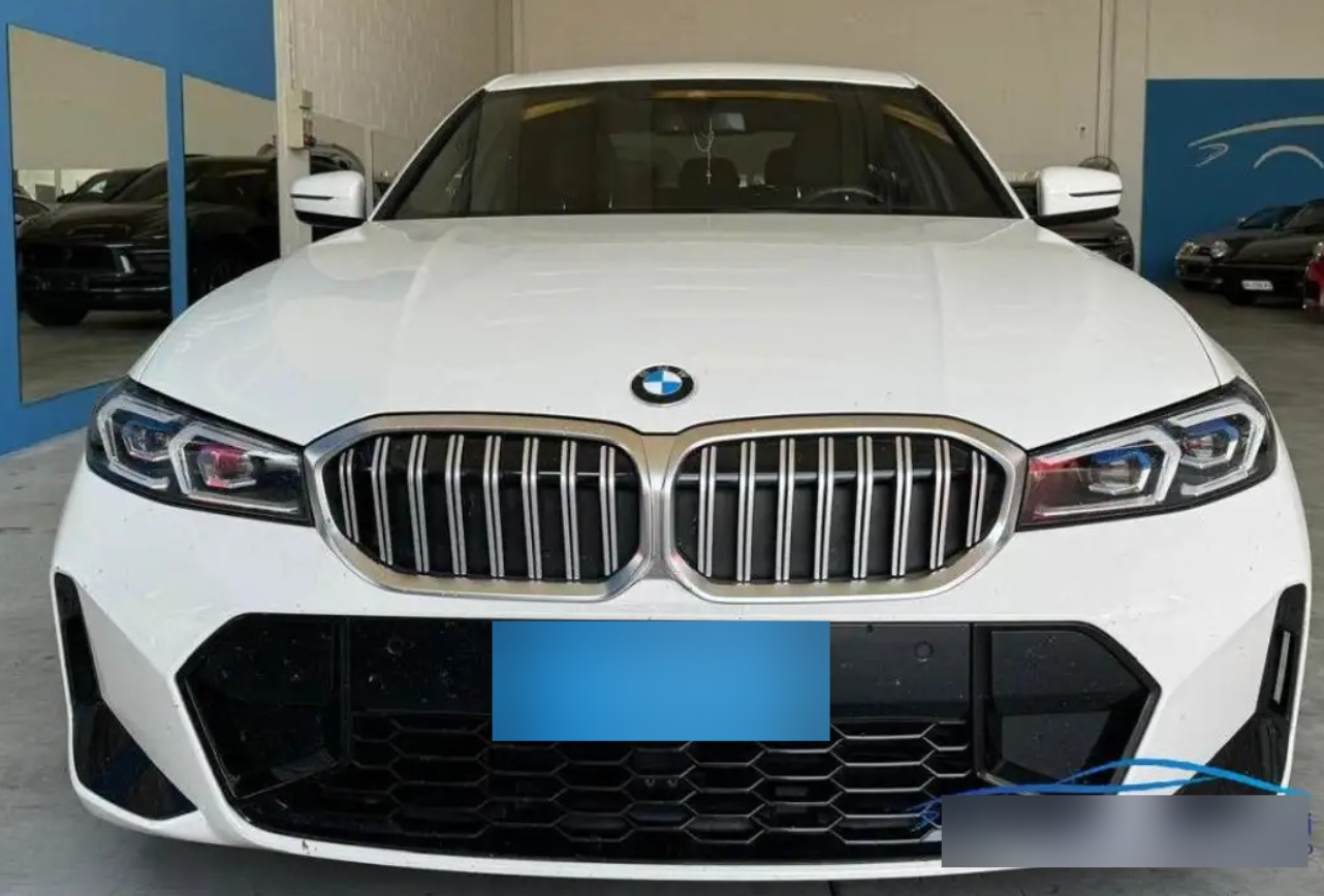 BMW - 318 (2022 - km 30.000 - Ibrida)