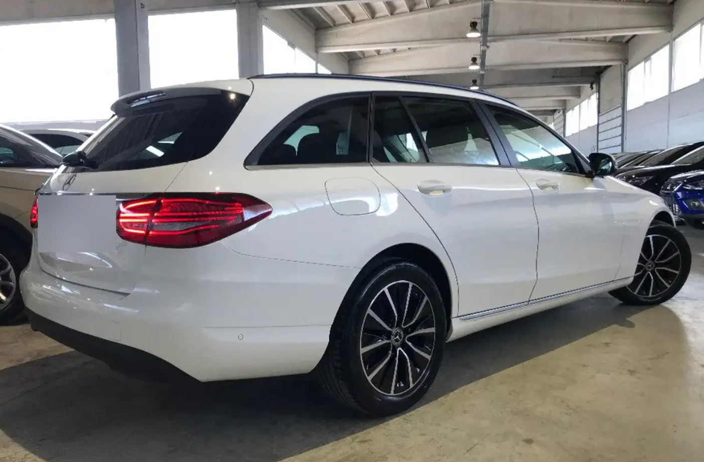 MERCEDES-BENZ - C 220 (2019 - km 168.000 - Diesel)