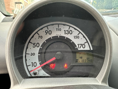 TOYOTA - AYGO (2011 - km 183.748 - Benzina)