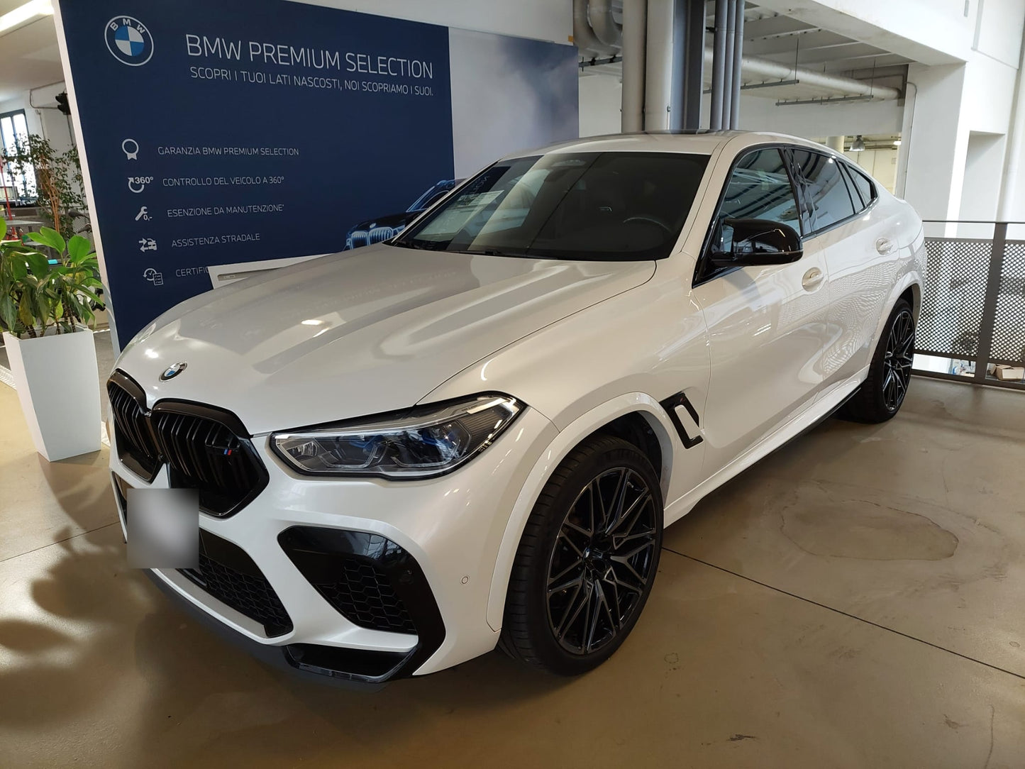 BMW - X6M (2021 - km 30.142 - Benzina)