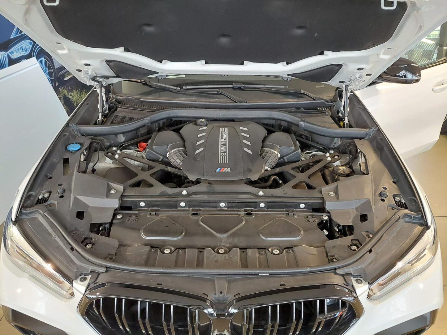 BMW - X6M (2021 - km 30.142 - Benzina)