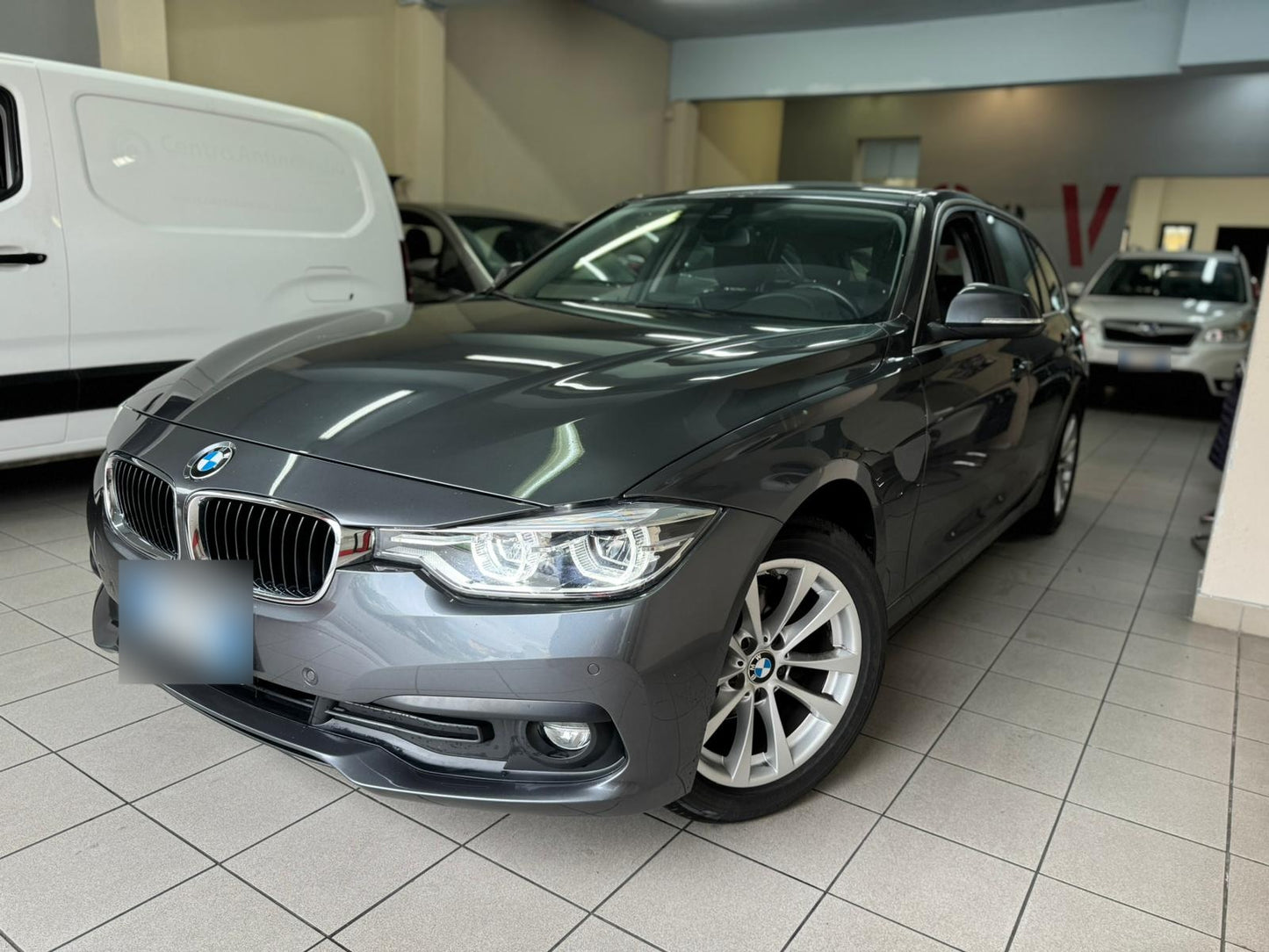 BMW - 318d (2018 - km 168.000 - Diesel)