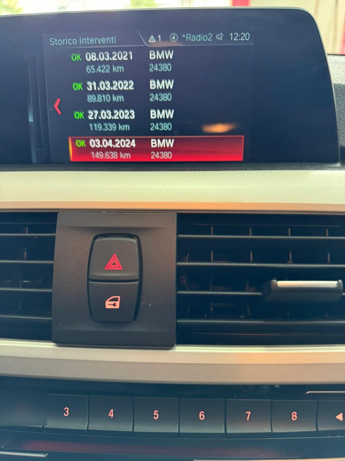 BMW - 318d (2018 - km 168.000 - Diesel)