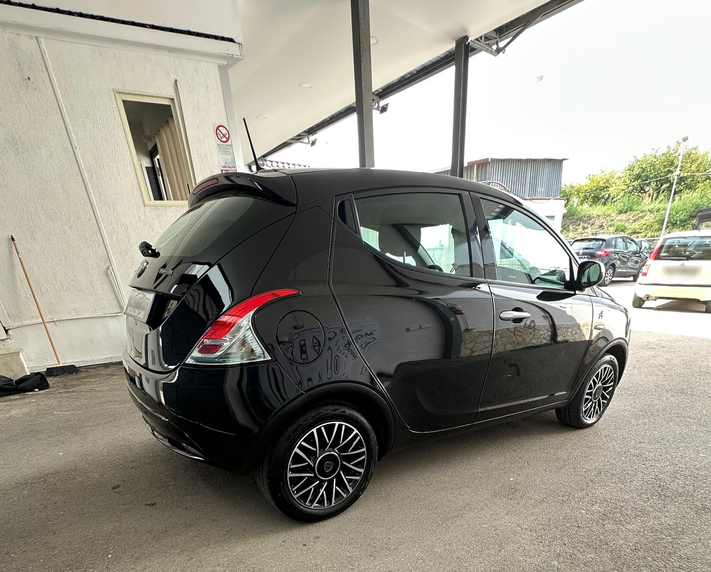 LANCIA - YPSILON (2023 - km 23.000 - Ibrida)