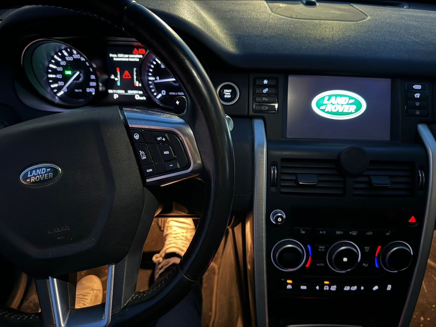 LAND ROVER - DISCOVERY SPORT (2015 - km 220.000 - Diesel)