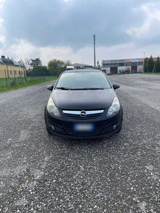OPEL - CORSA (2010 - km 174.000 - Benzina)