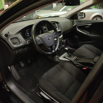 VOLVO - V40 (2018 - km 130.000 - Diesel)