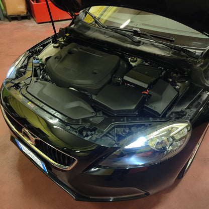 VOLVO - V40 (2018 - km 130.000 - Diesel)