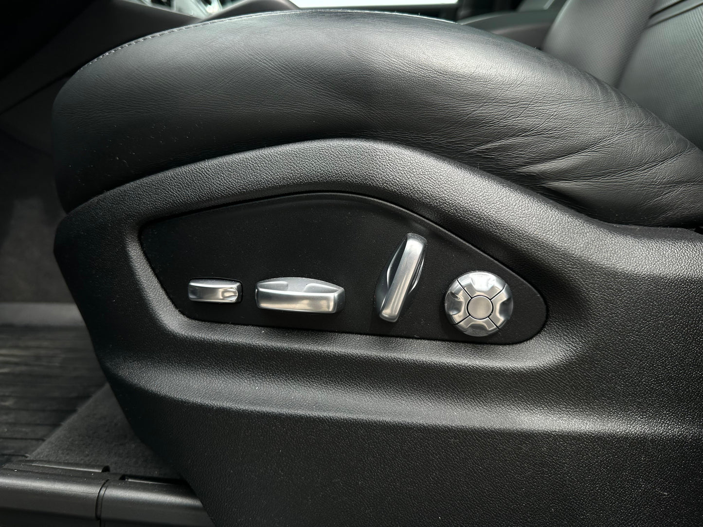PORSCHE - CAYENNE (2021 - km 46.000 - Ibrida)