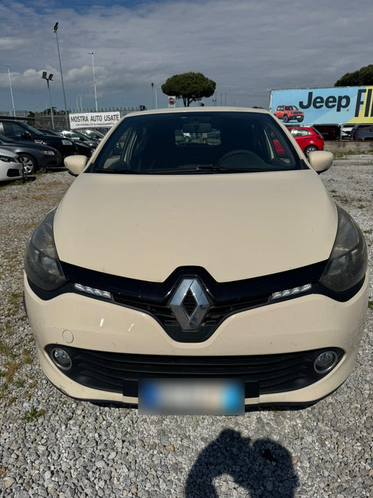 RENAULT - CLIO (2016 - km 170.000 - Diesel)
