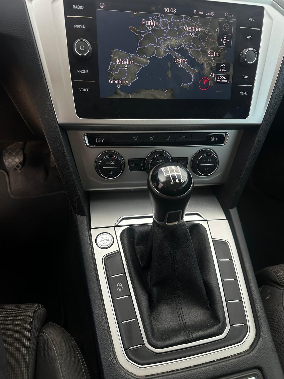 VOLKSWAGEN - PASSAT (2018 - km 170.000 - Diesel)