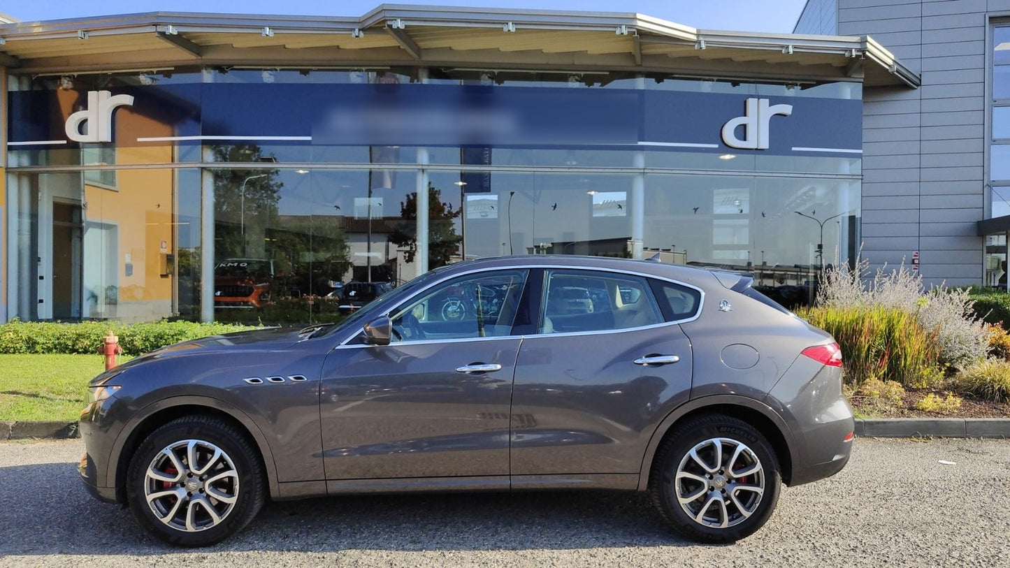 MASERATI - LEVANTE (2016 - km 125.461 - Diesel)