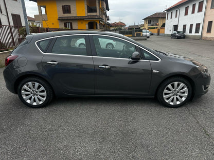 OPEL - ASTRA (2014 - km 111.000 - Gpl)