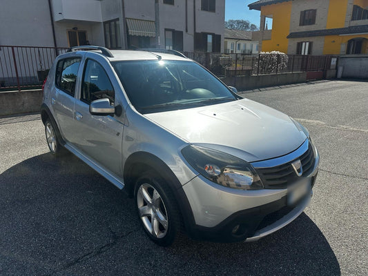 DACIA - SANDERO STEPWAY (2011 - km 146.000 - Diesel)