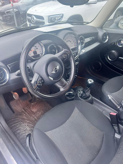MINI - COOPER D (2014 - km 179.000 - Diesel)